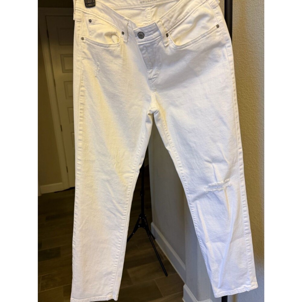 Signature by Levi Strauss White Women's Mid-Rise Slim 10/30" Waist Distressed